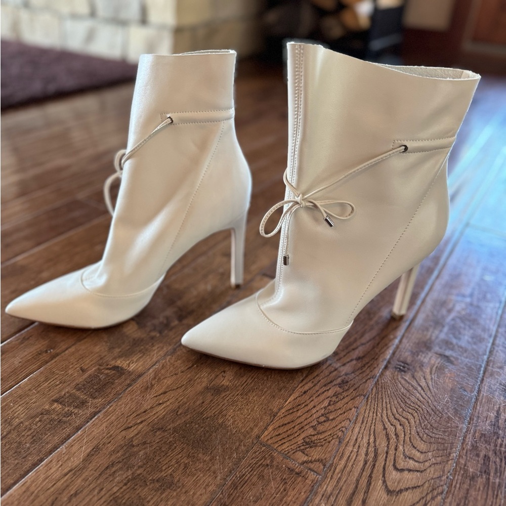Nine West Tirzah Pointy Toe Dress Booties cream